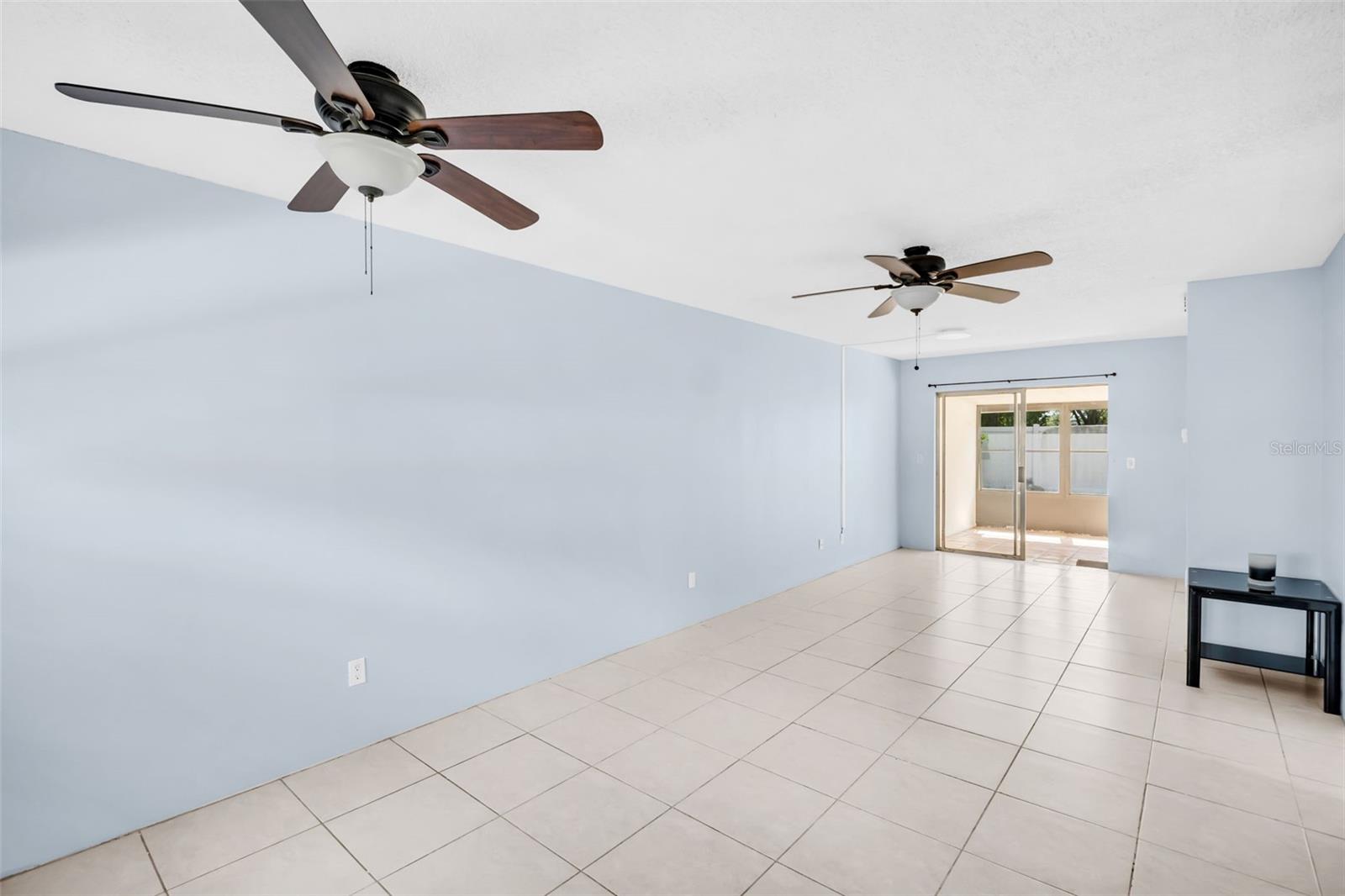 HILL CREST VILLAS - Residential