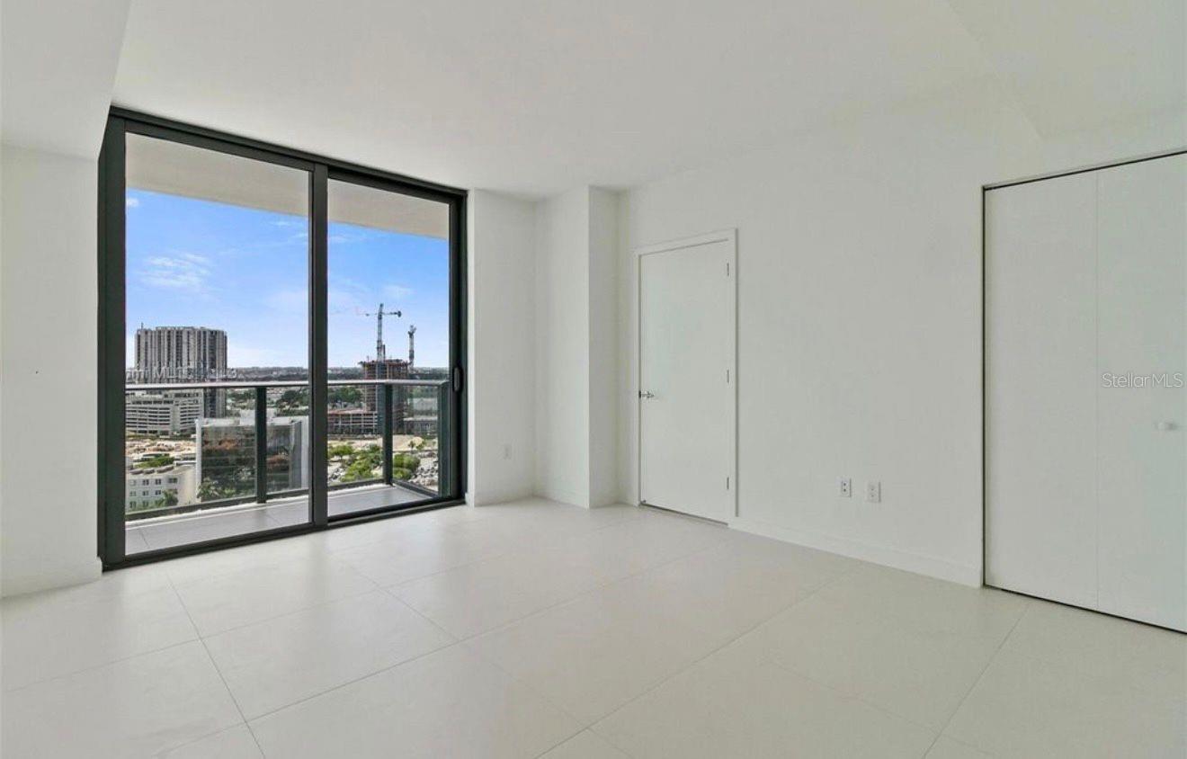 PARAISO BAYVIEWS - Residential