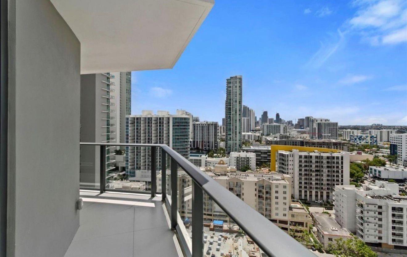 PARAISO BAYVIEWS - Residential