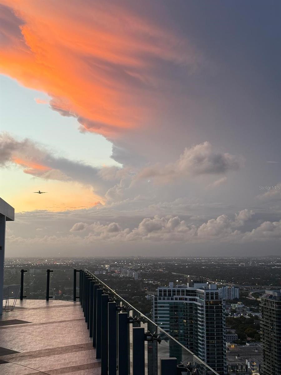 PARAISO BAYVIEWS - Residential