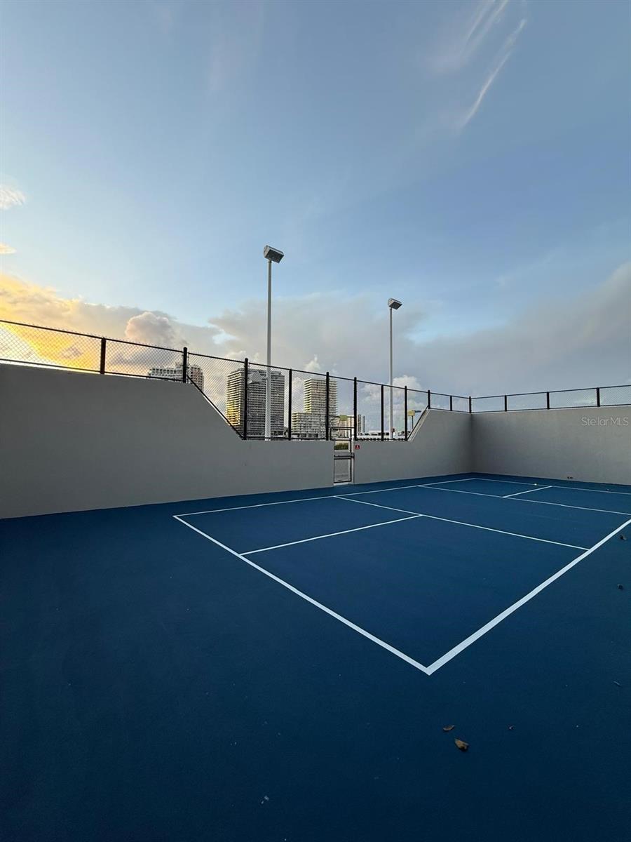 PARAISO BAYVIEWS - Residential