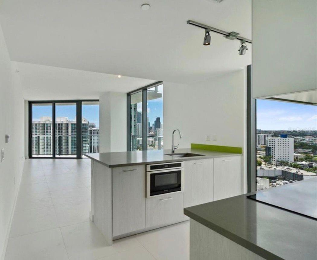 PARAISO BAYVIEWS - Residential