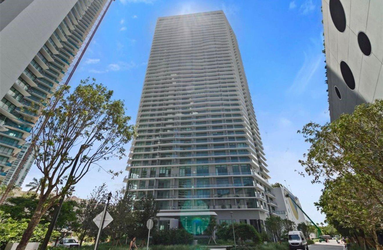 PARAISO BAYVIEWS - Residential