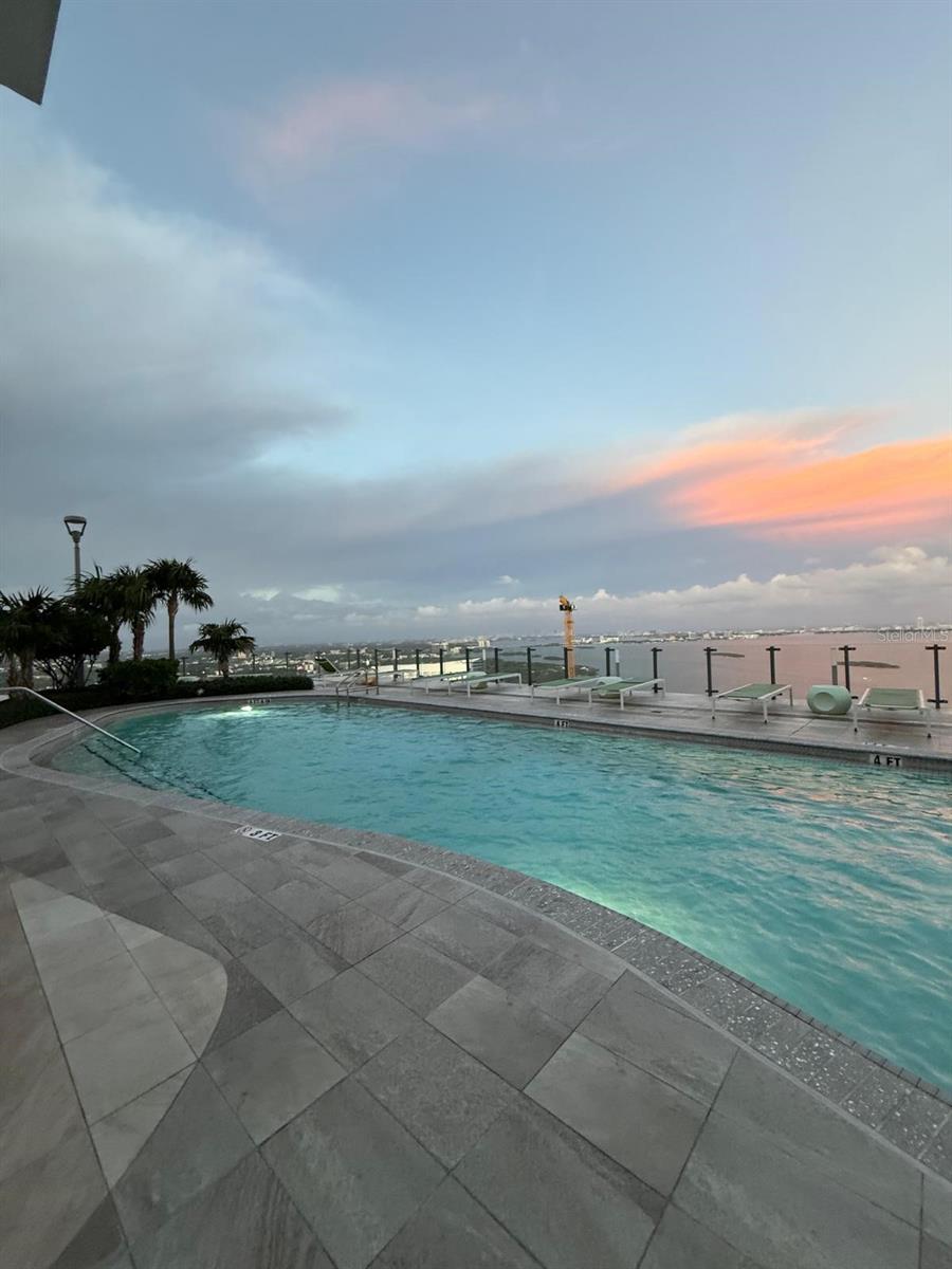 PARAISO BAYVIEWS - Residential