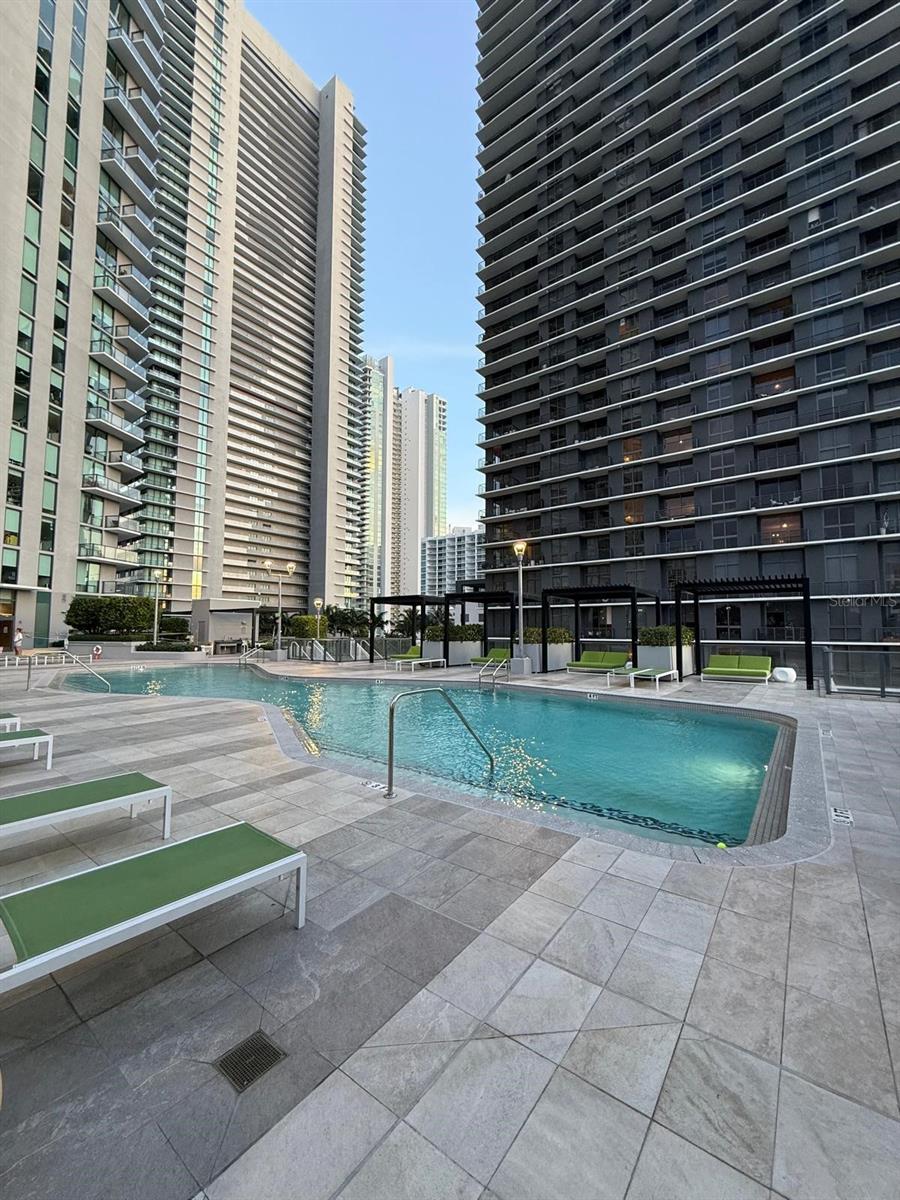 PARAISO BAYVIEWS - Residential