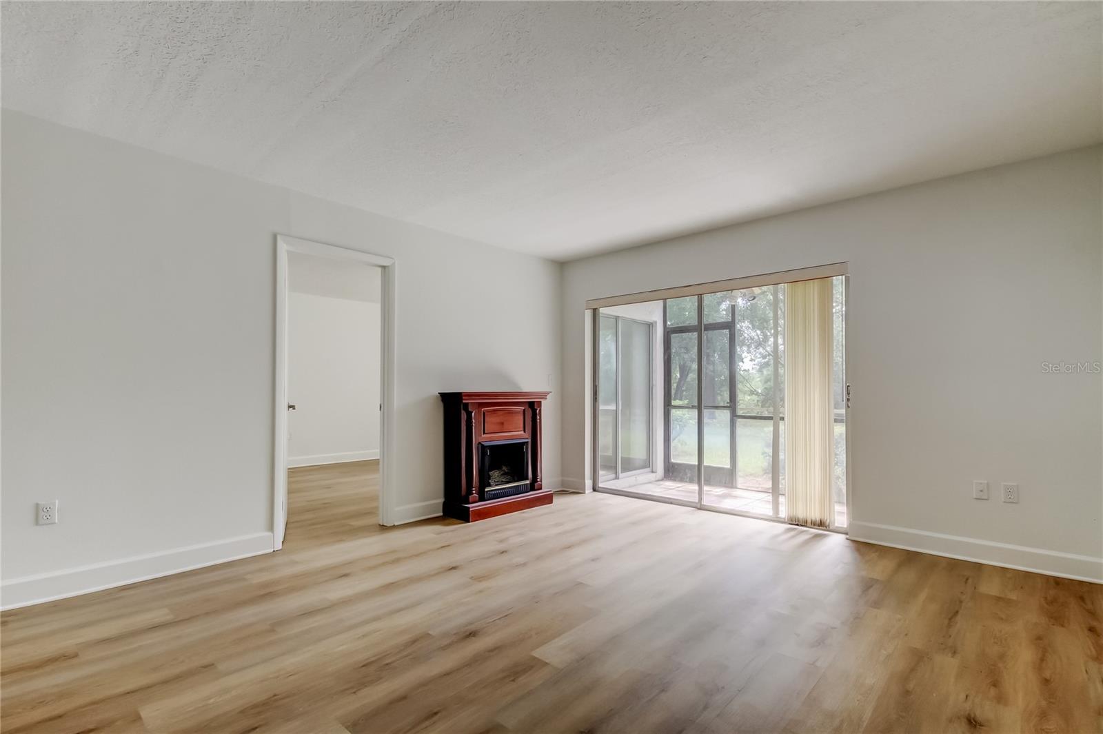 EAST LAKE WOODLANDS CYPRESS ESTATES - Residential