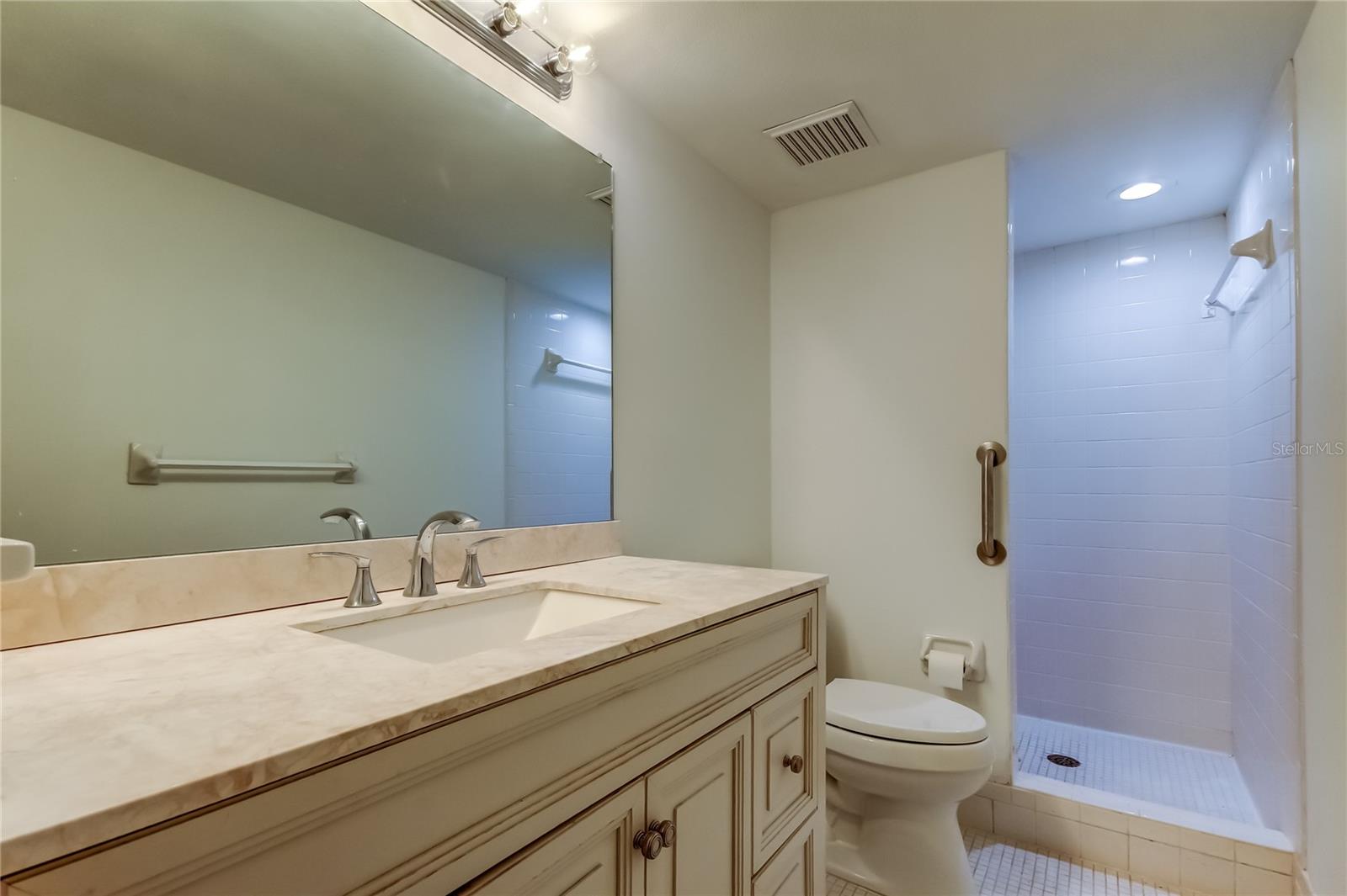 EAST LAKE WOODLANDS CYPRESS ESTATES - Residential