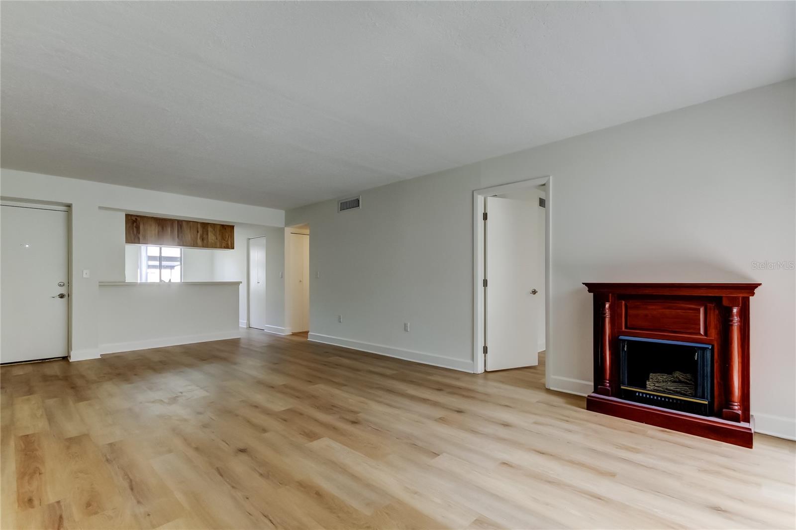 EAST LAKE WOODLANDS CYPRESS ESTATES - Residential