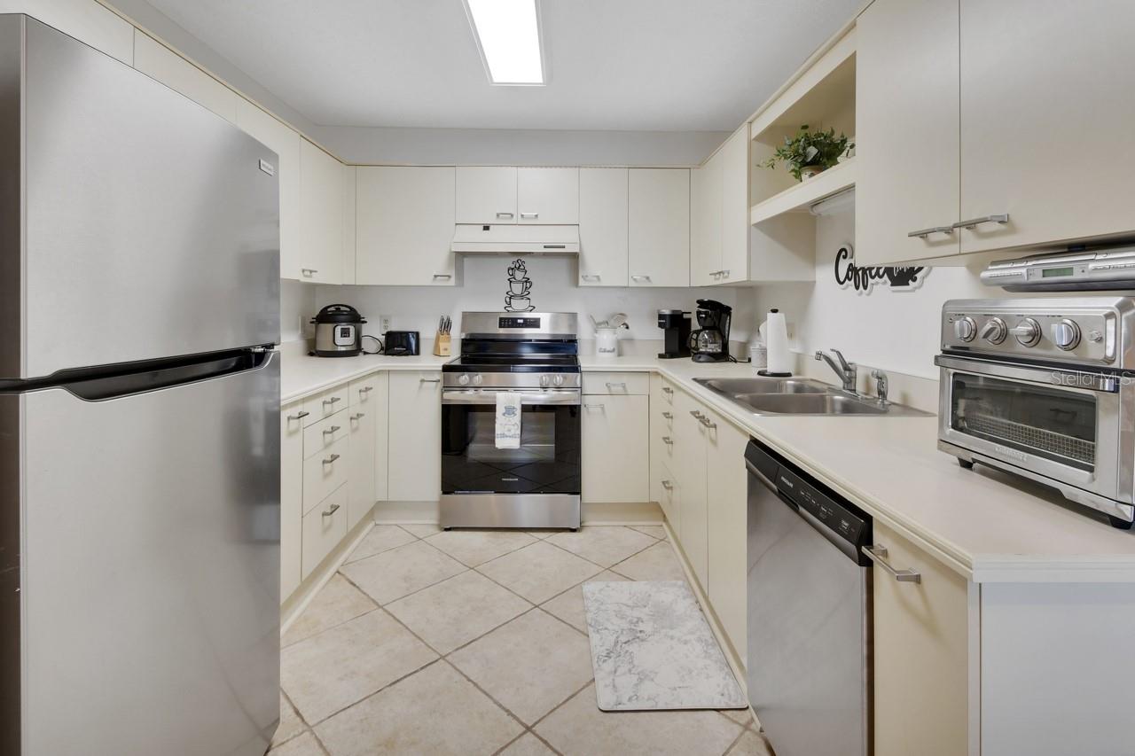 GLEN EAGLES GOLF VILLA - Residential