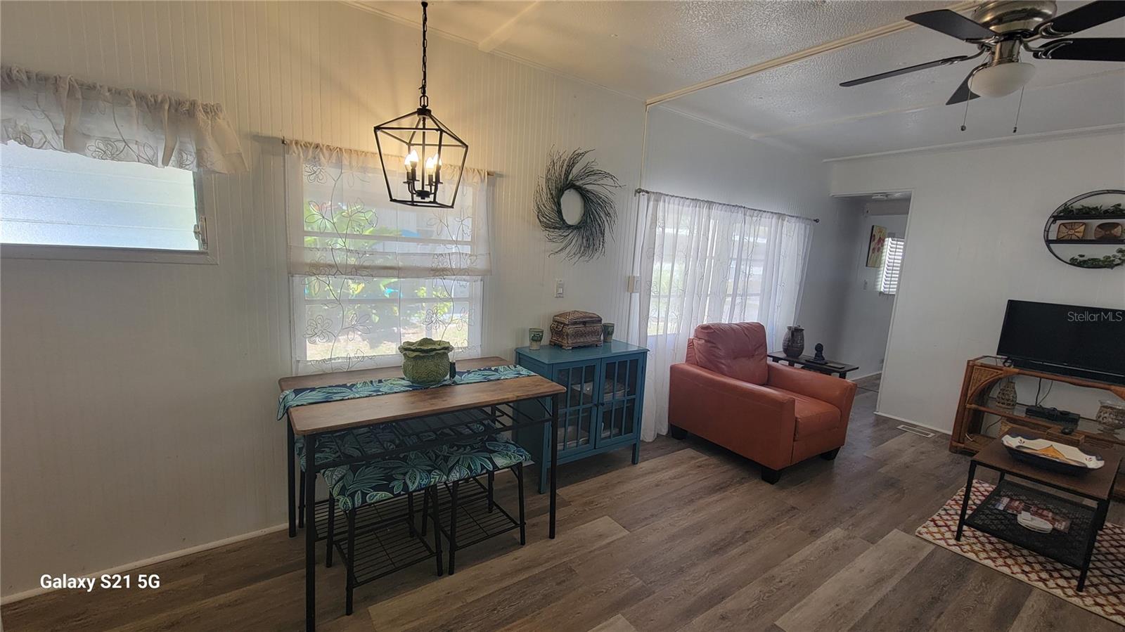 585 SKY HARBOR DRIVE 120