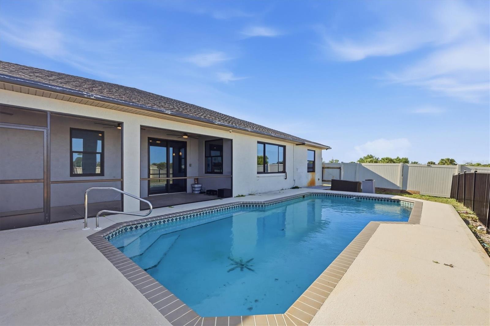 ROTONDA SANDS - Residential