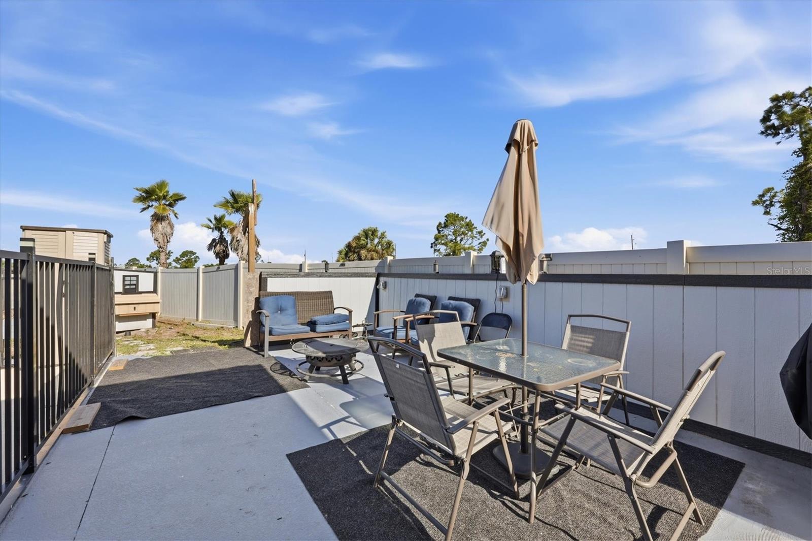 ROTONDA SANDS - Residential