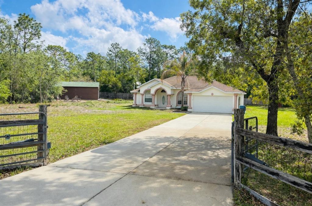Photo of 8390 Langworthy Drive, Brooksville, FL 34613 (MLS # W7884665)