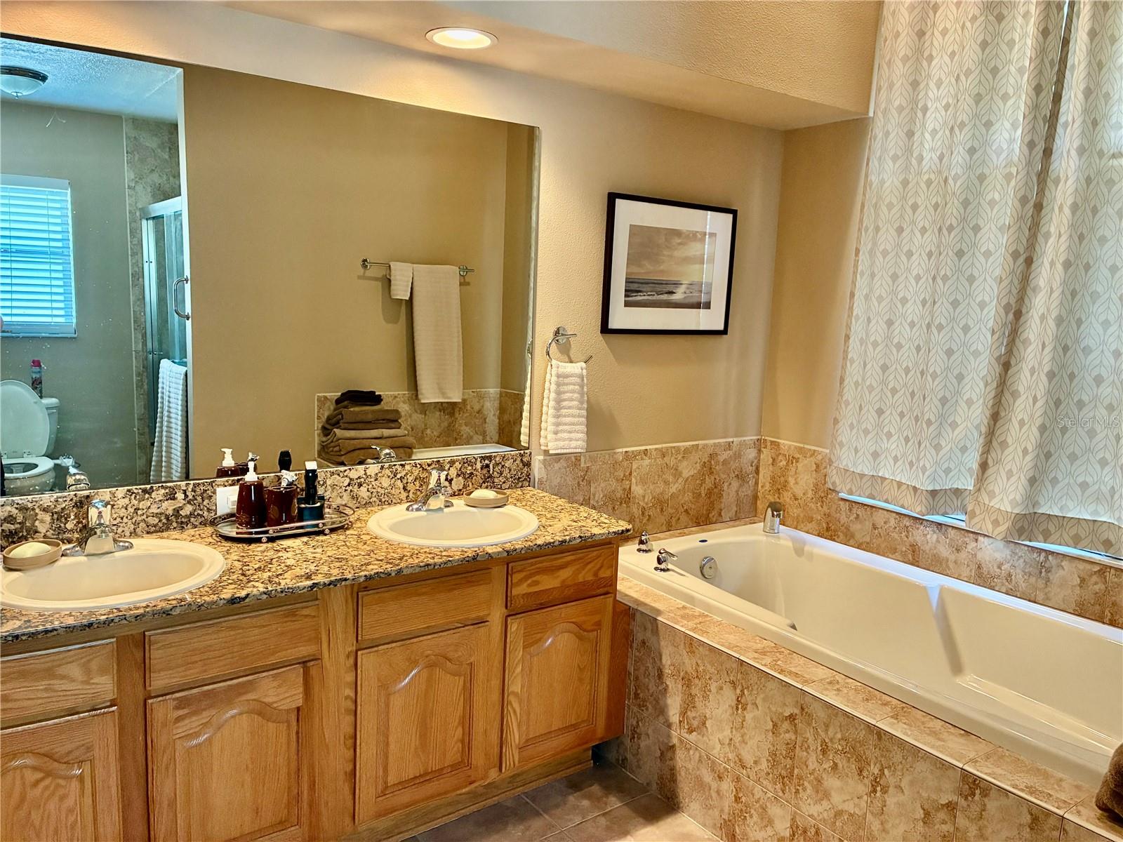 AC AYERS RD/WISCON/PKWY E - Residential