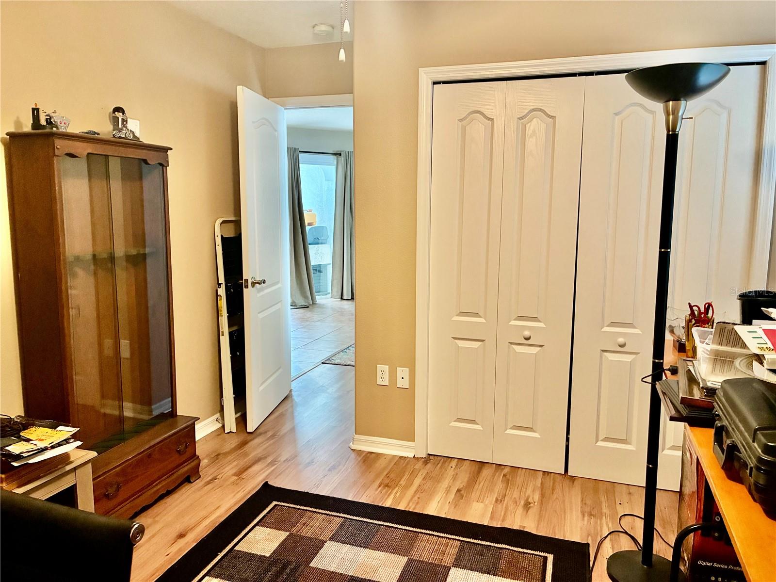 AC AYERS RD/WISCON/PKWY E - Residential