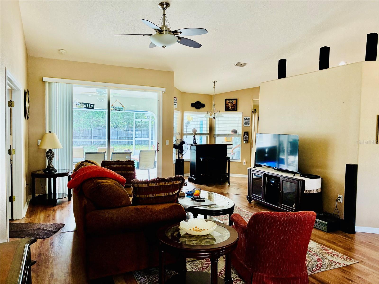 AC AYERS RD/WISCON/PKWY E - Residential