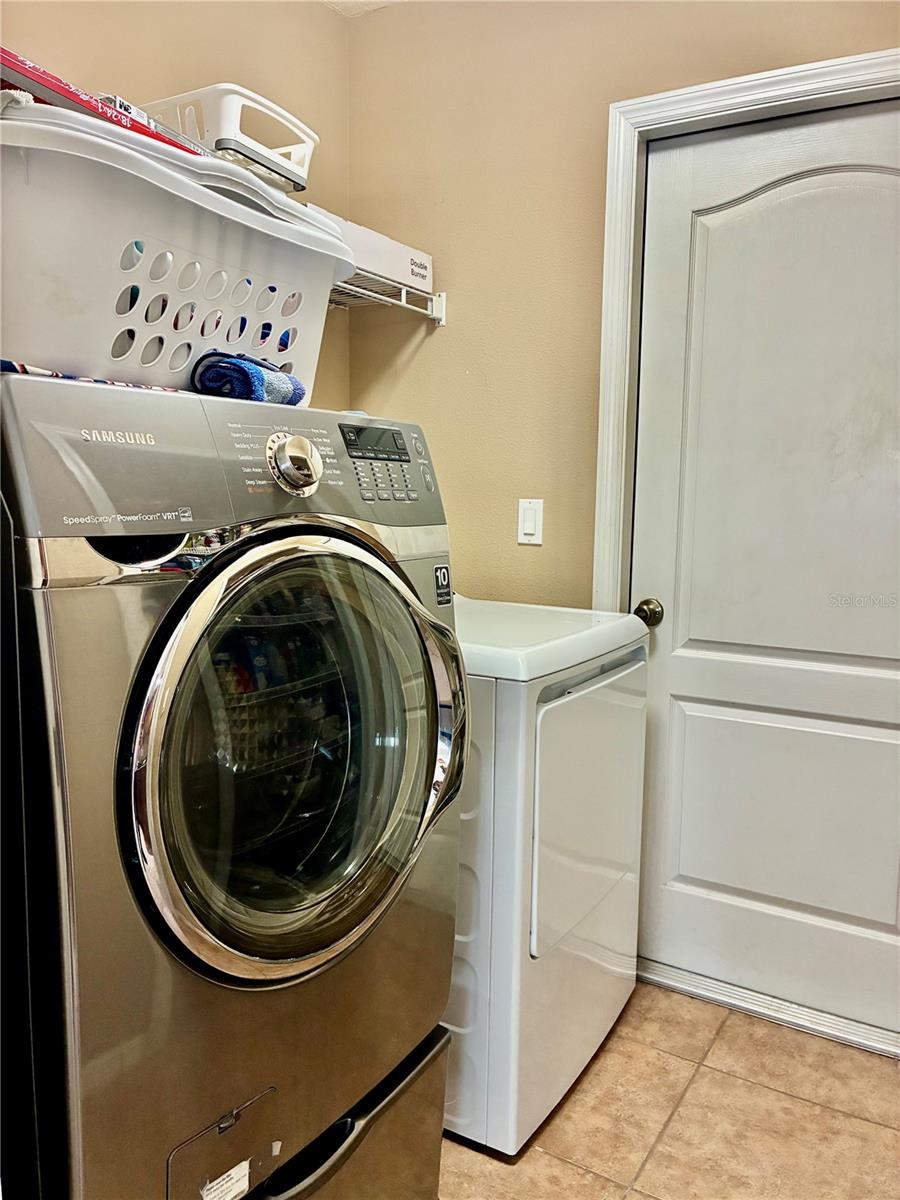 AC AYERS RD/WISCON/PKWY E - Residential