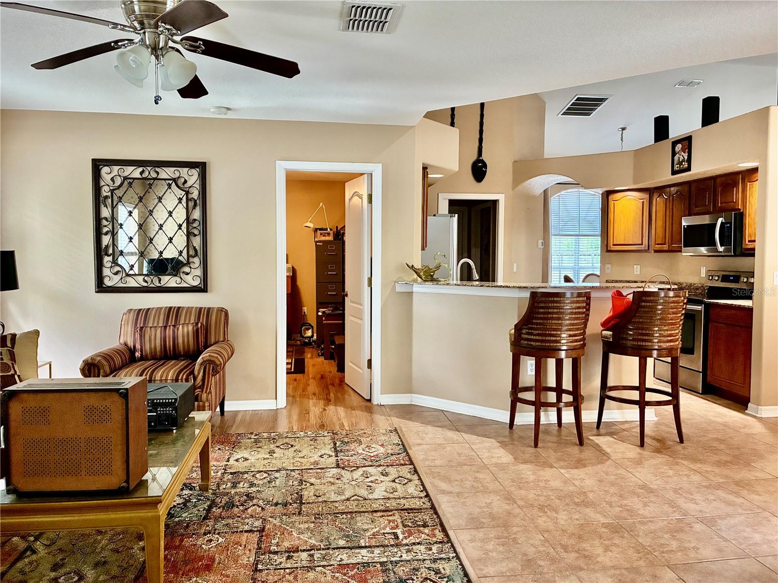 AC AYERS RD/WISCON/PKWY E - Residential