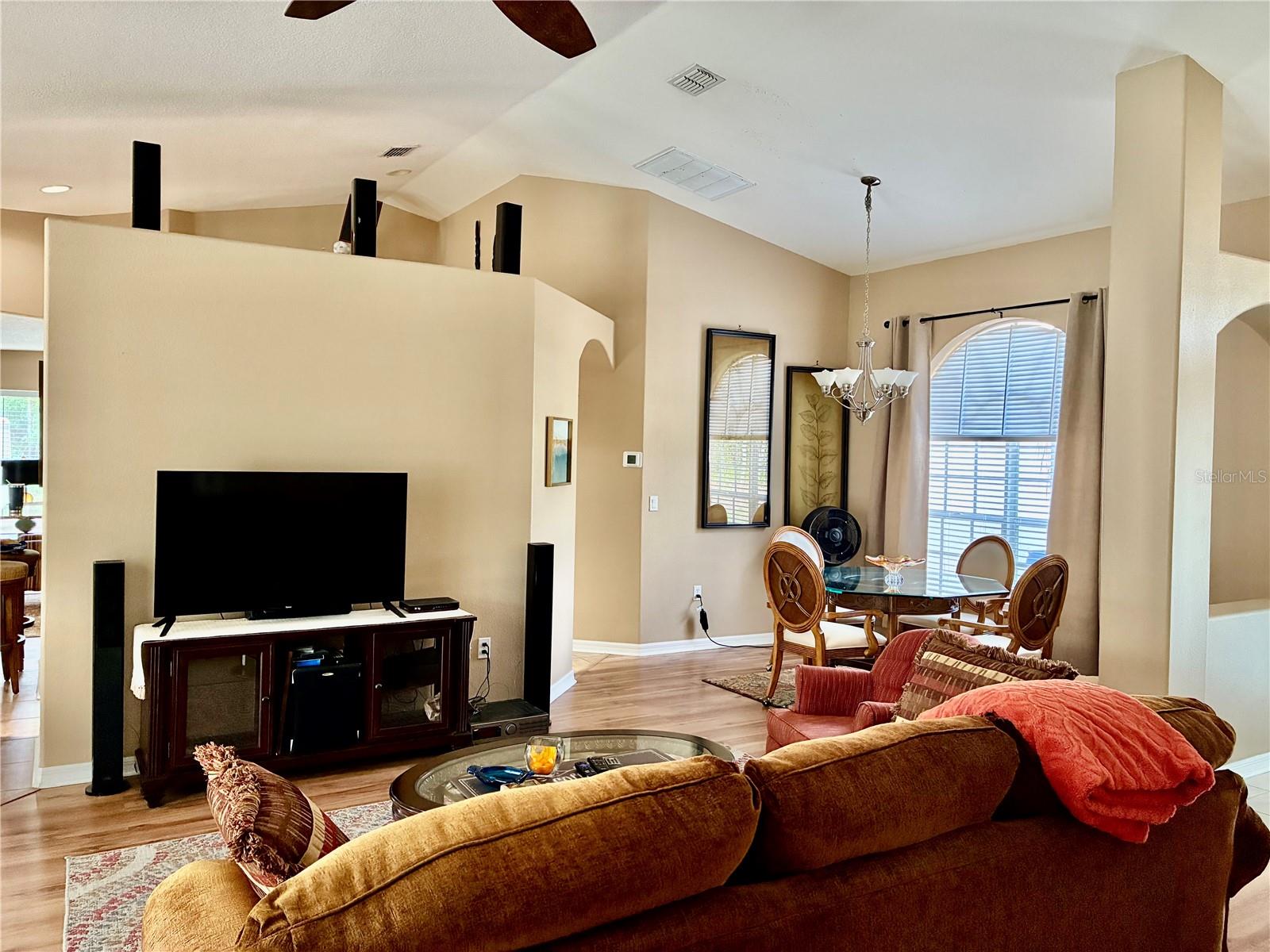 AC AYERS RD/WISCON/PKWY E - Residential