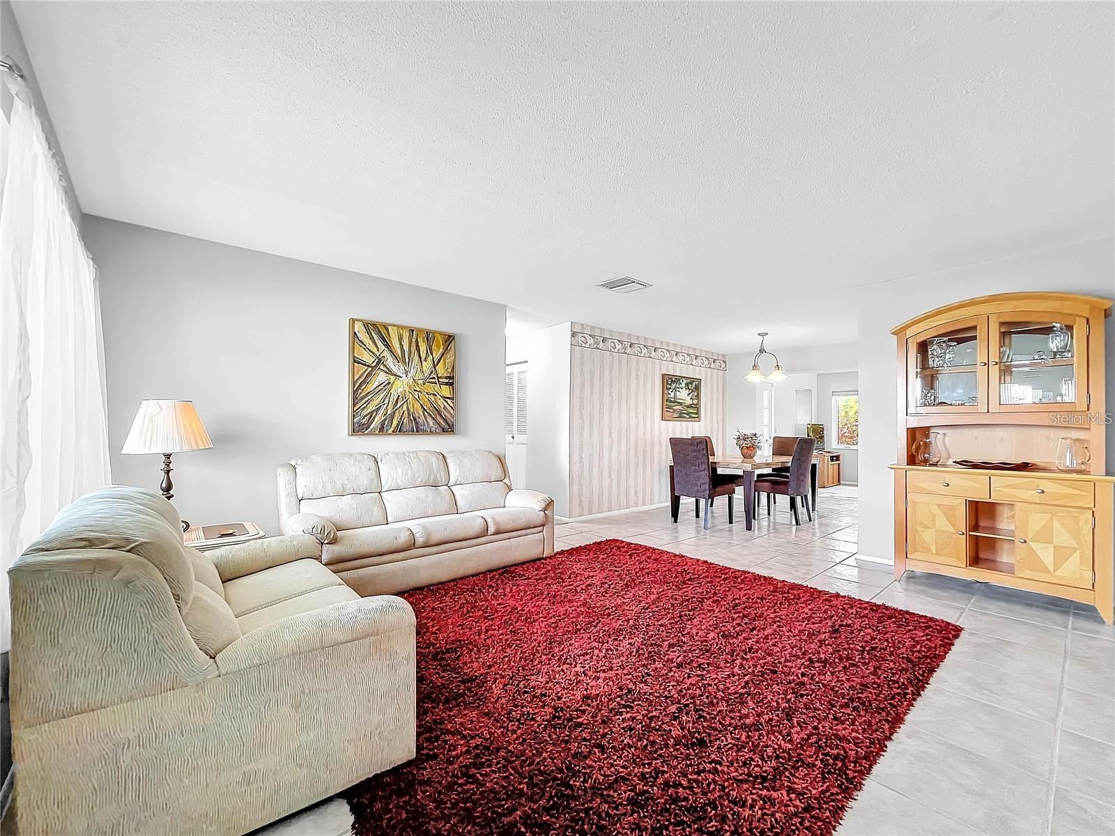 MAINLANDS OF TAMARAC BY THE GULF UNIT 4 CONDO - Residential Lease