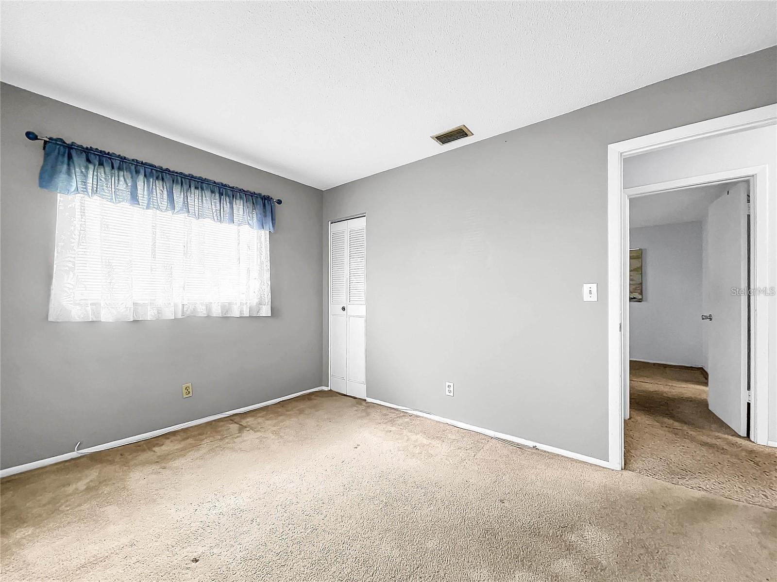 MAINLANDS OF TAMARAC BY THE GULF UNIT 4 CONDO - Residential Lease