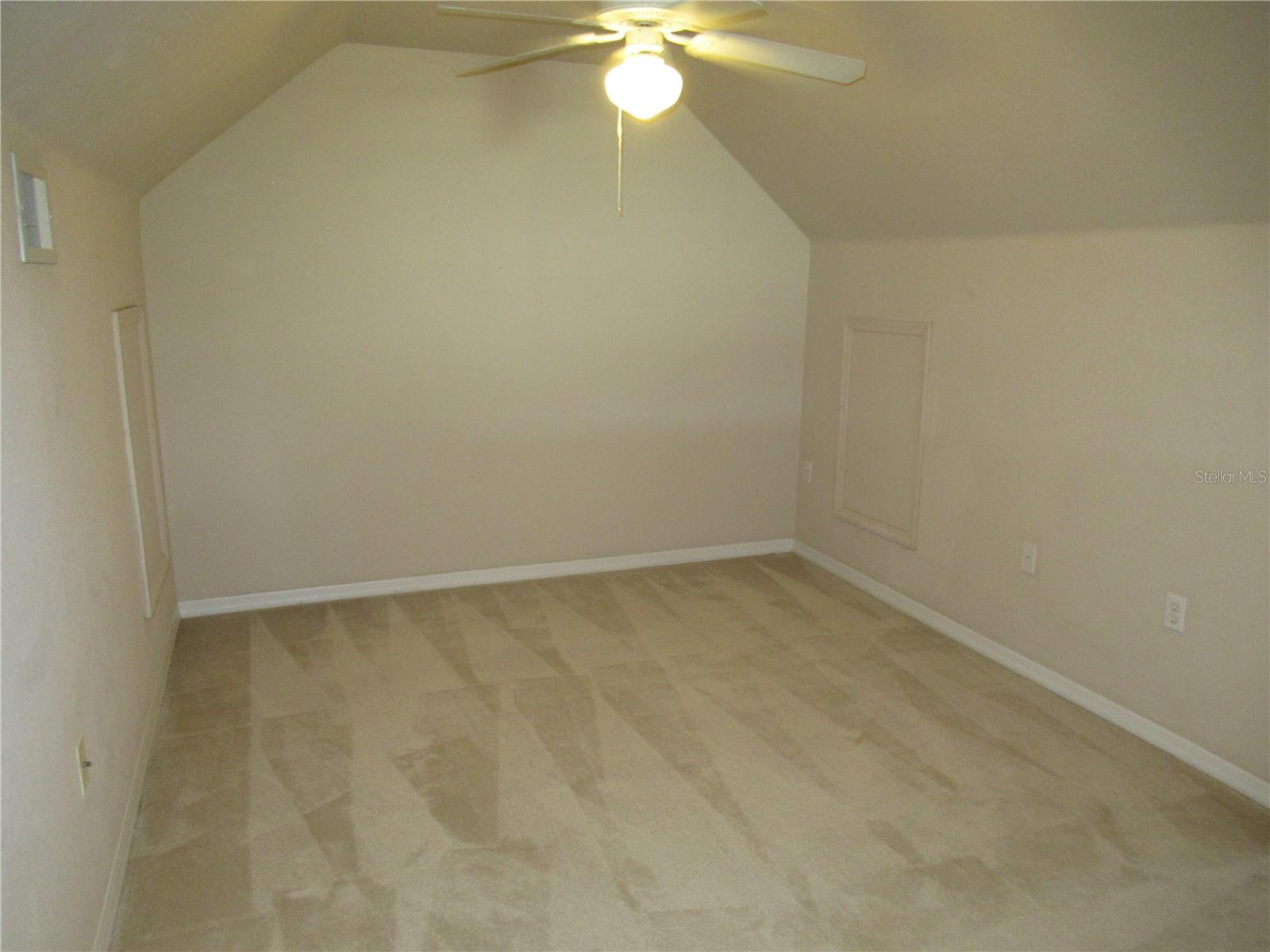 ADMIRALS WALK - Residential