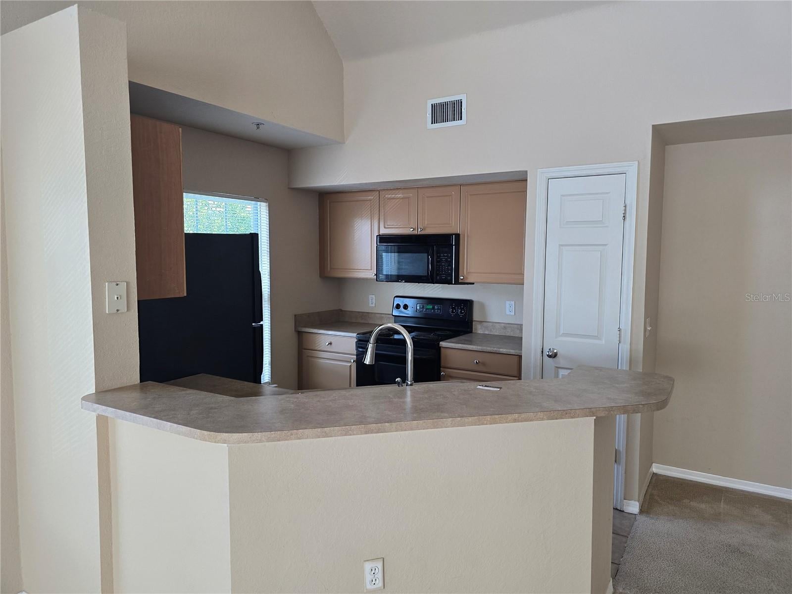 5601 ROSEHILL ROAD 203