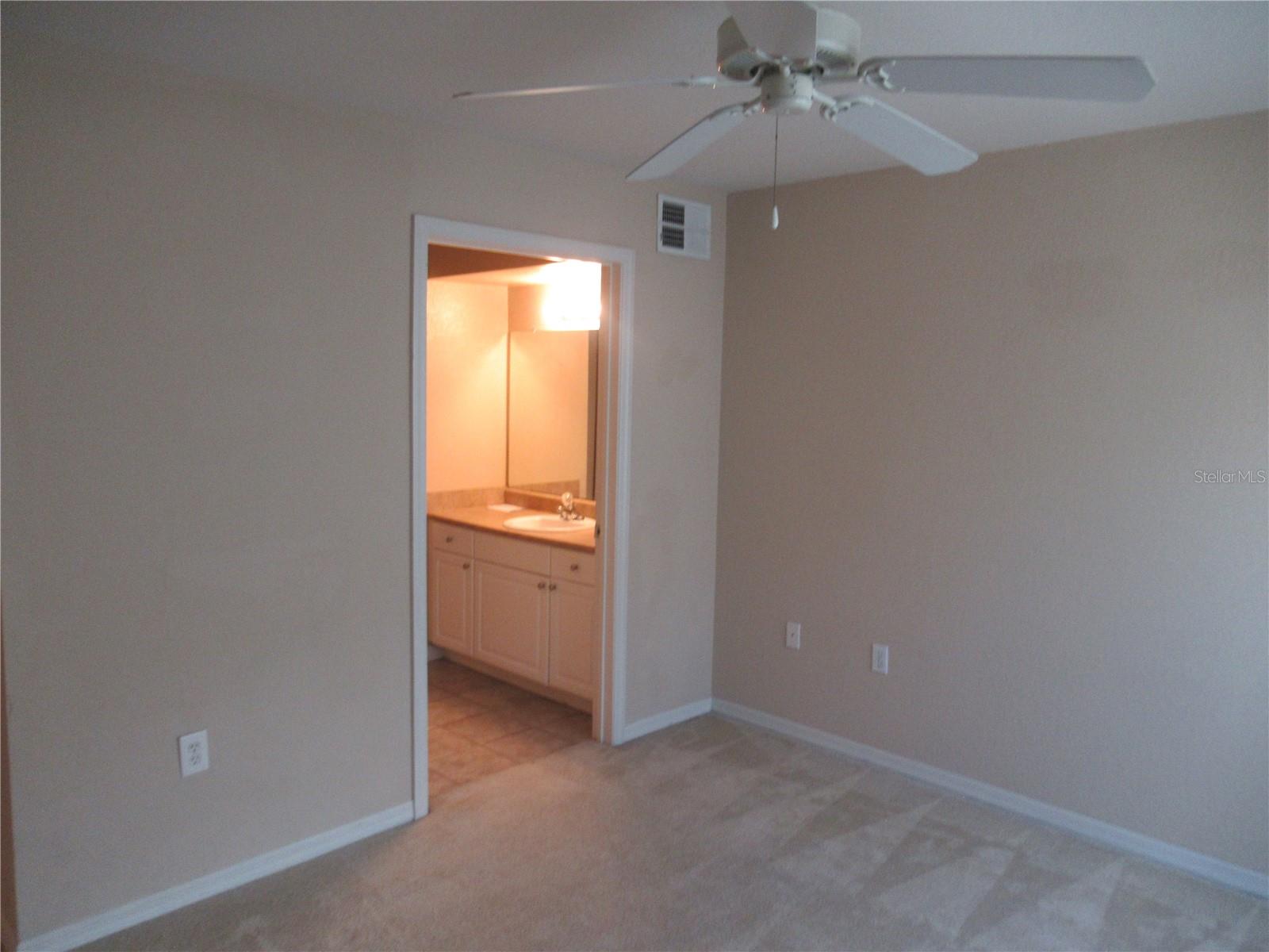 ADMIRALS WALK - Residential