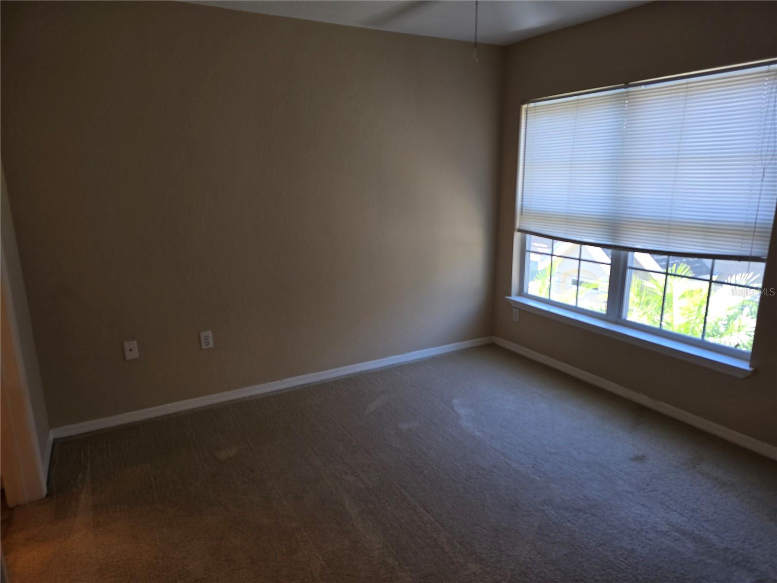 ADMIRALS WALK - Residential