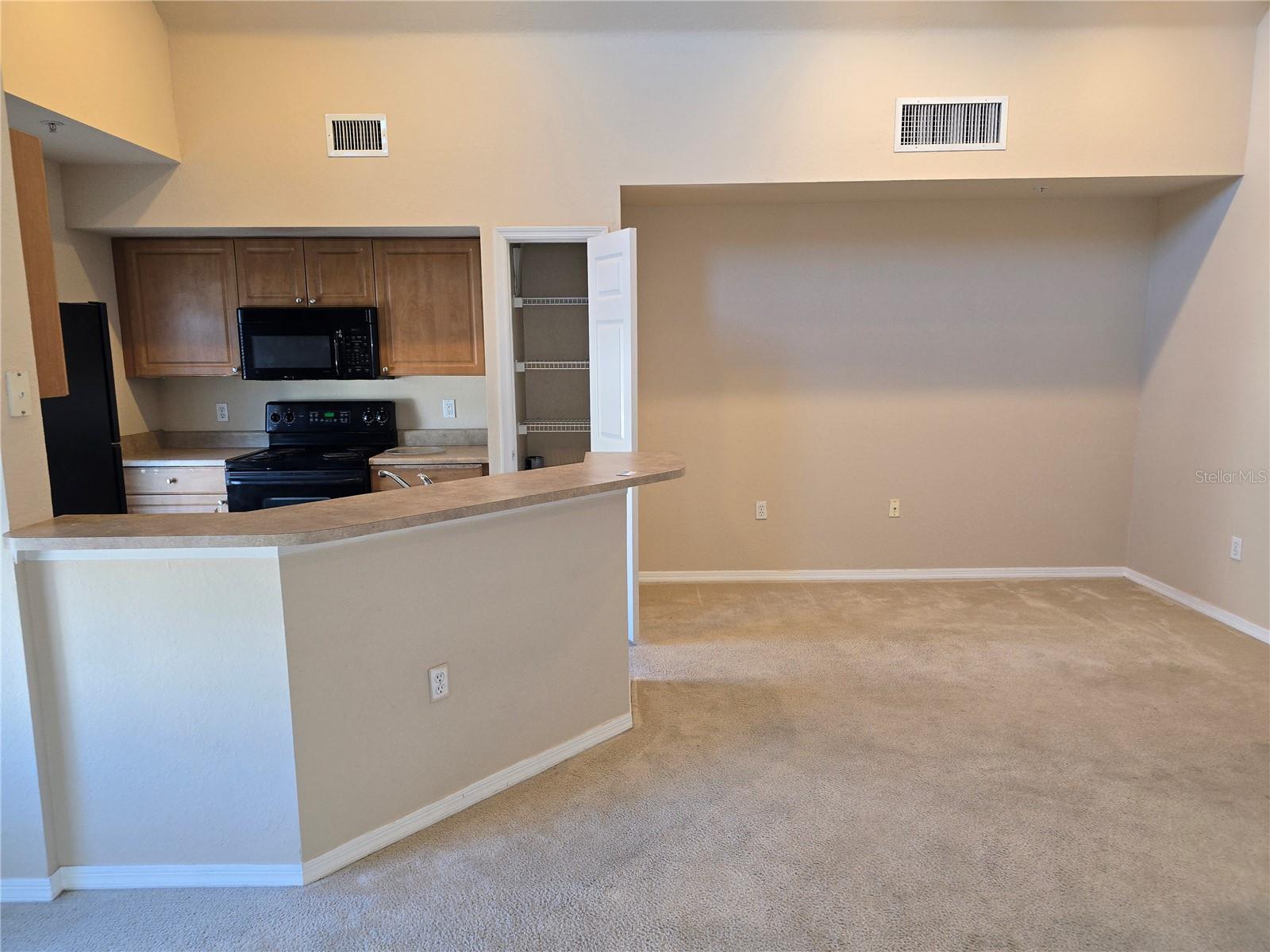 ADMIRALS WALK - Residential