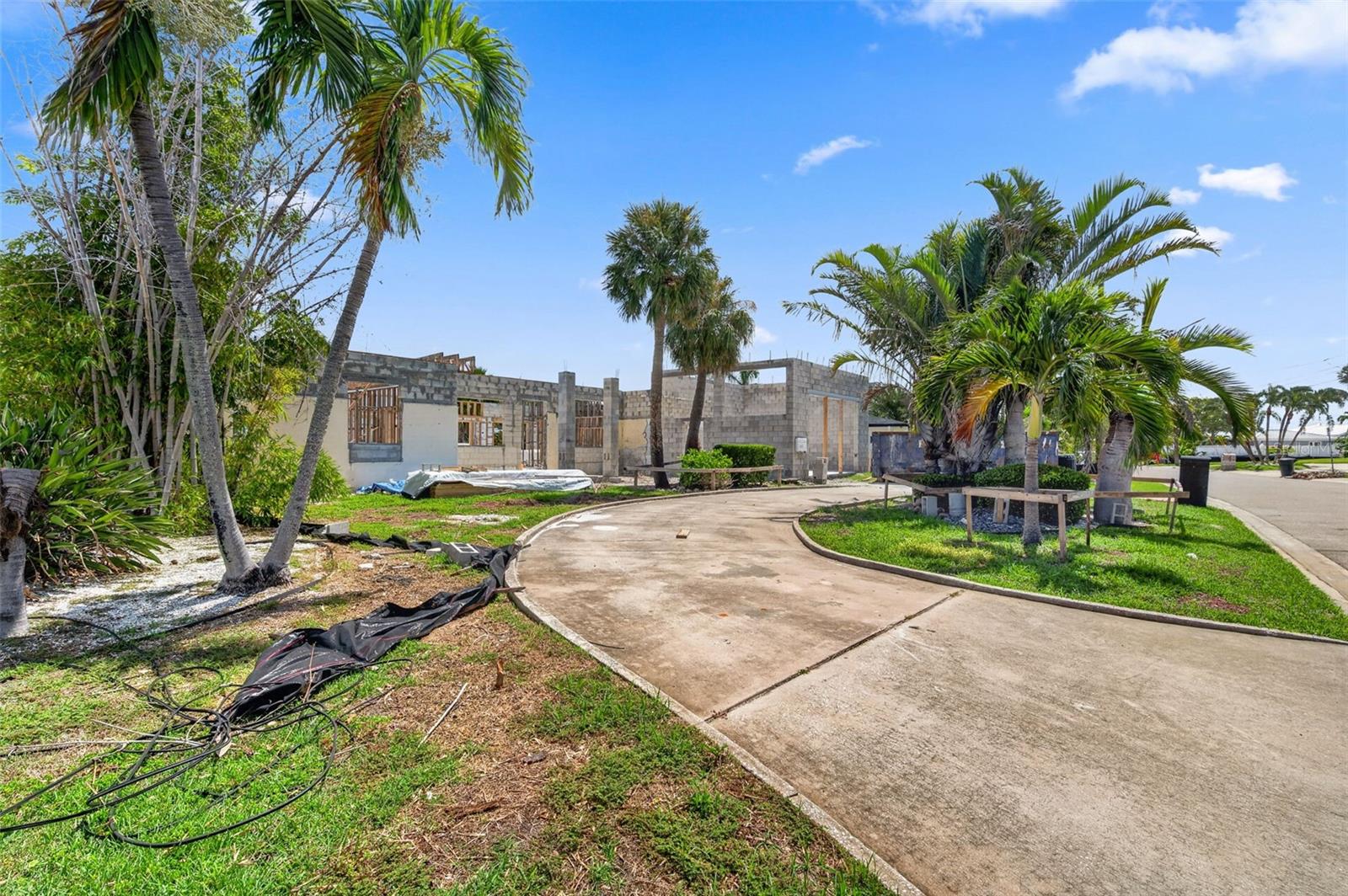 246 BAYSIDE DRIVE