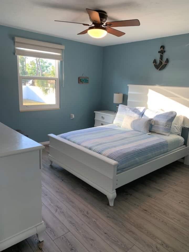 BAY VIEW MANOR - Residential Lease