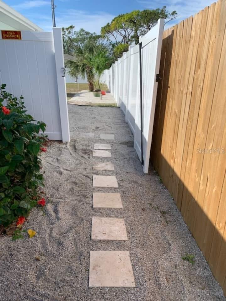 BAY VIEW MANOR - Residential Lease