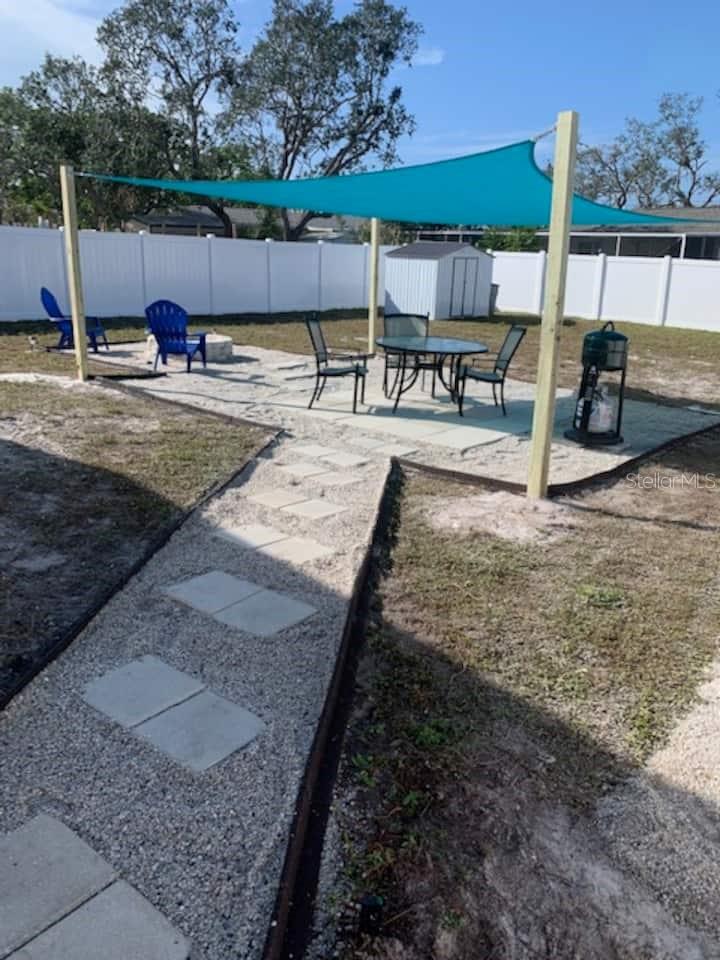 BAY VIEW MANOR - Residential Lease