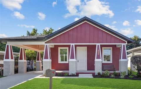 Photo of 1515 E Knollwood Street, Tampa, FL 33610 (MLS # TB8477185)