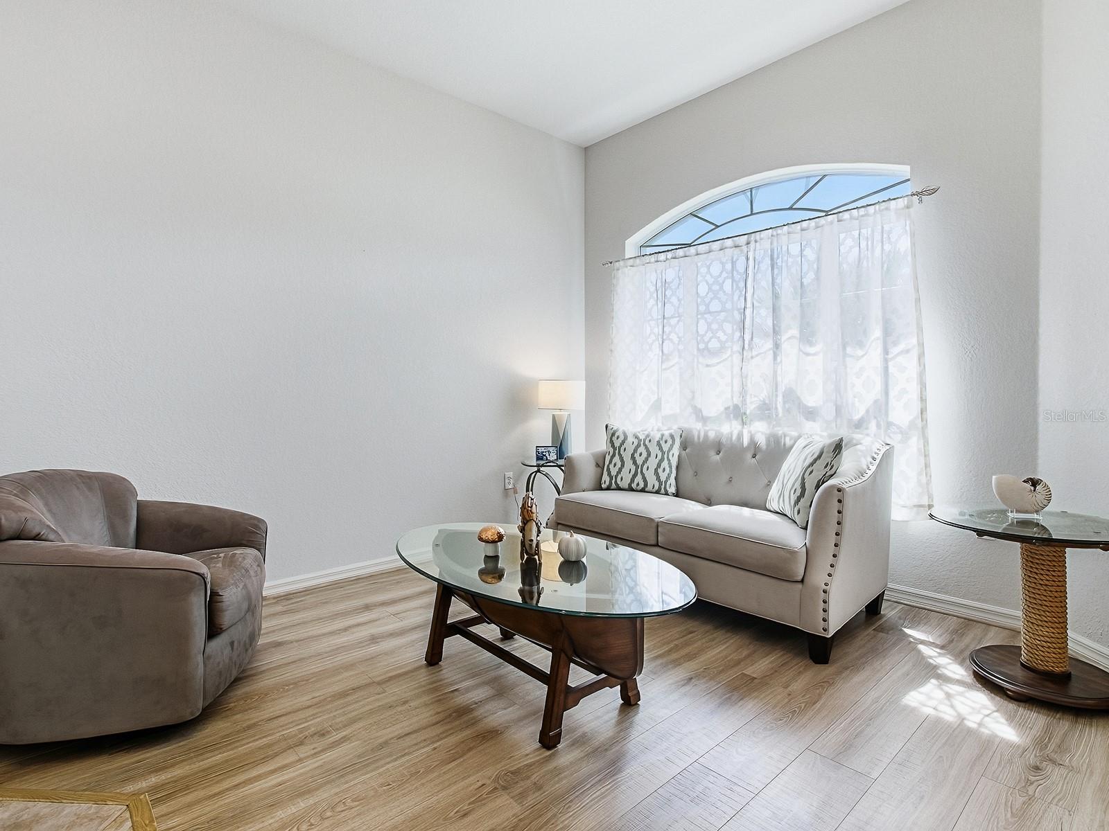 LADY LAKE LAKES PH 02 LT 01 BLK A - Residential