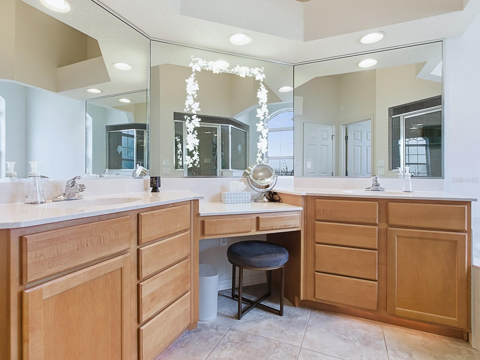 LADY LAKE LAKES PH 02 LT 01 BLK A - Residential