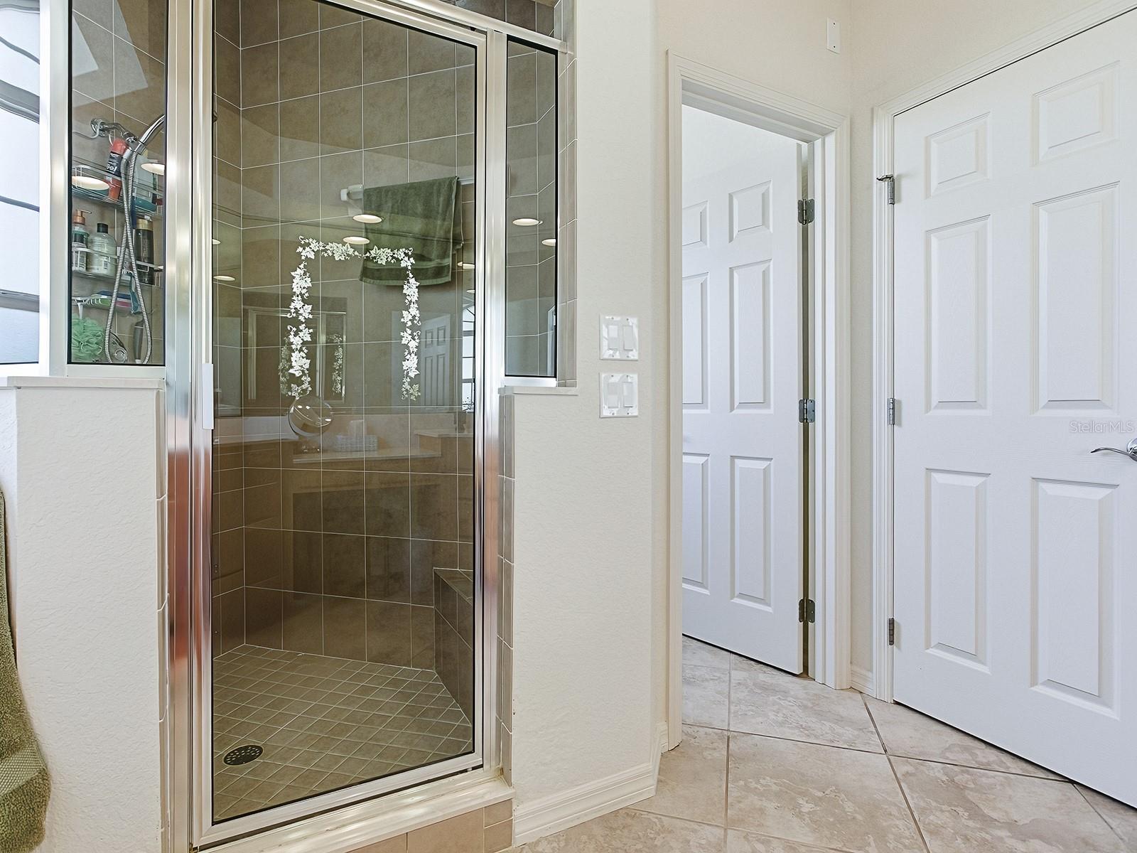 LADY LAKE LAKES PH 02 LT 01 BLK A - Residential