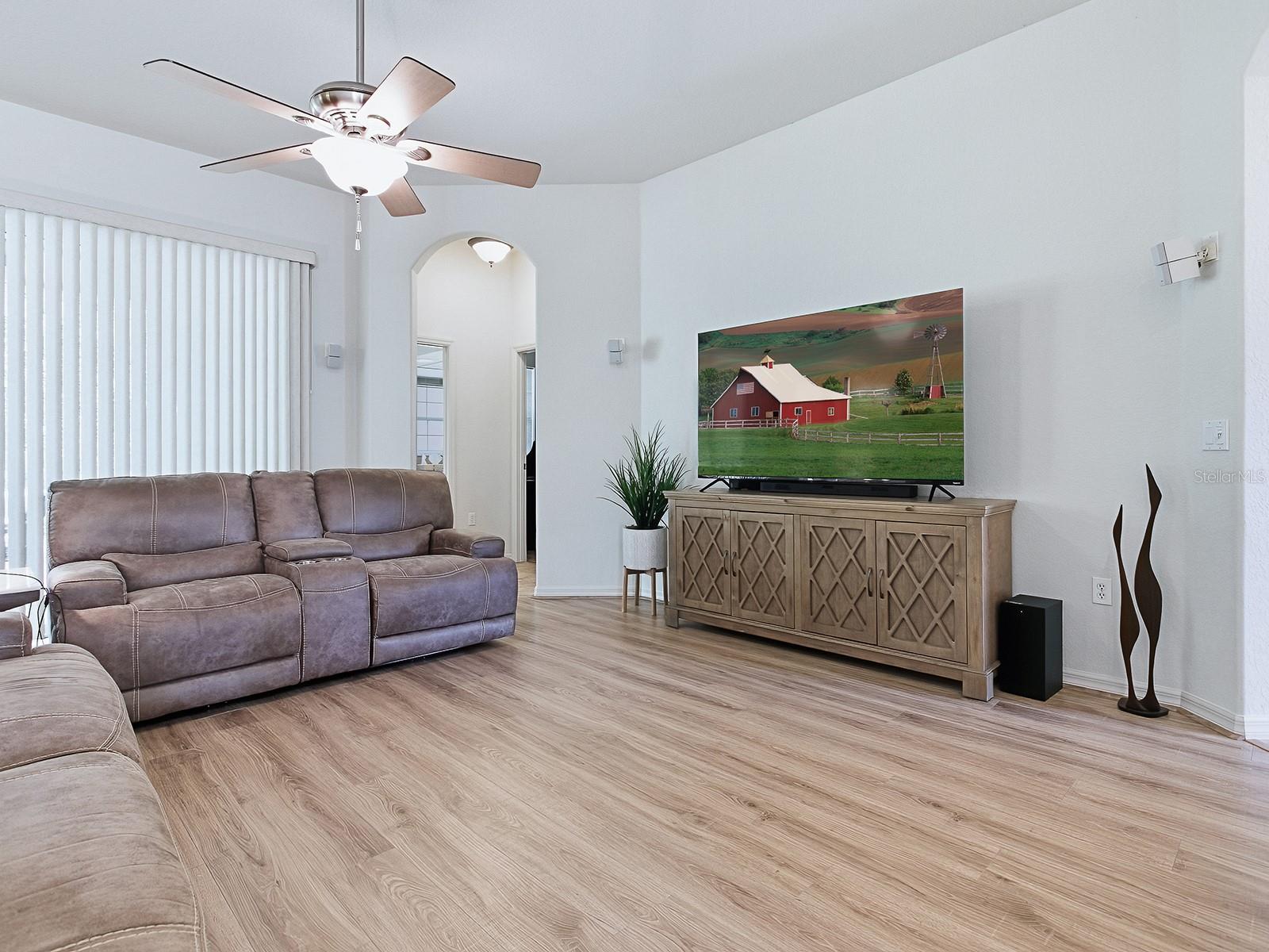 LADY LAKE LAKES PH 02 LT 01 BLK A - Residential