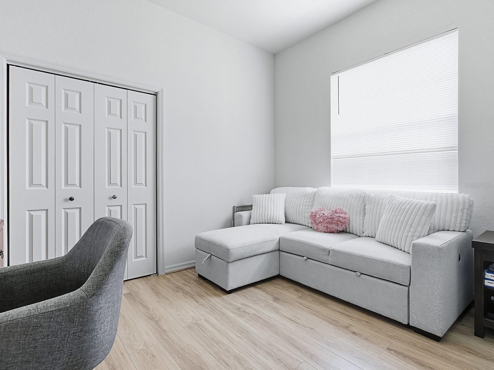 LADY LAKE LAKES PH 02 LT 01 BLK A - Residential