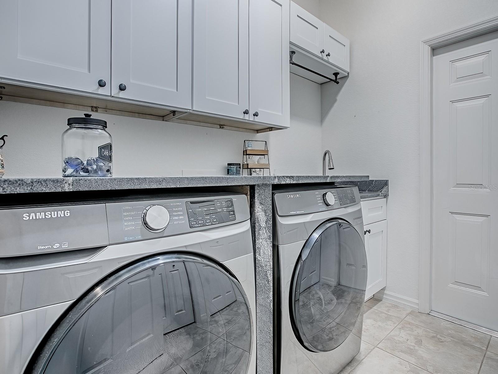 LADY LAKE LAKES PH 02 LT 01 BLK A - Residential