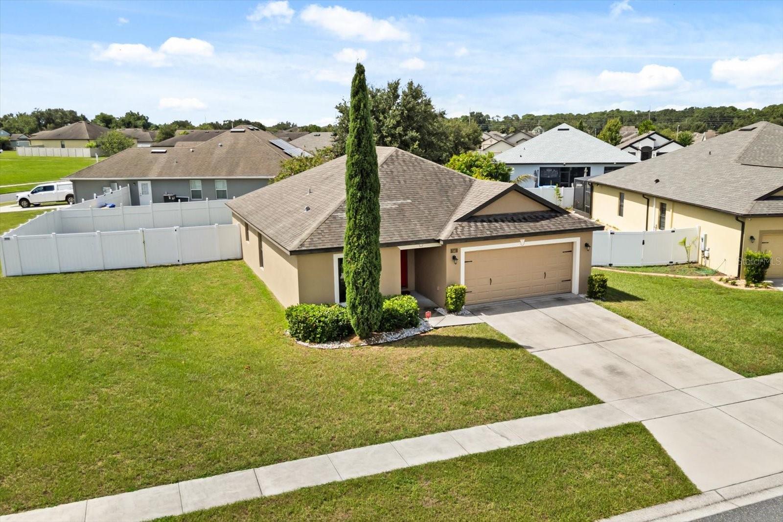 TAVARES GROVES AT BAYTREE PH 04 - Residential Lease