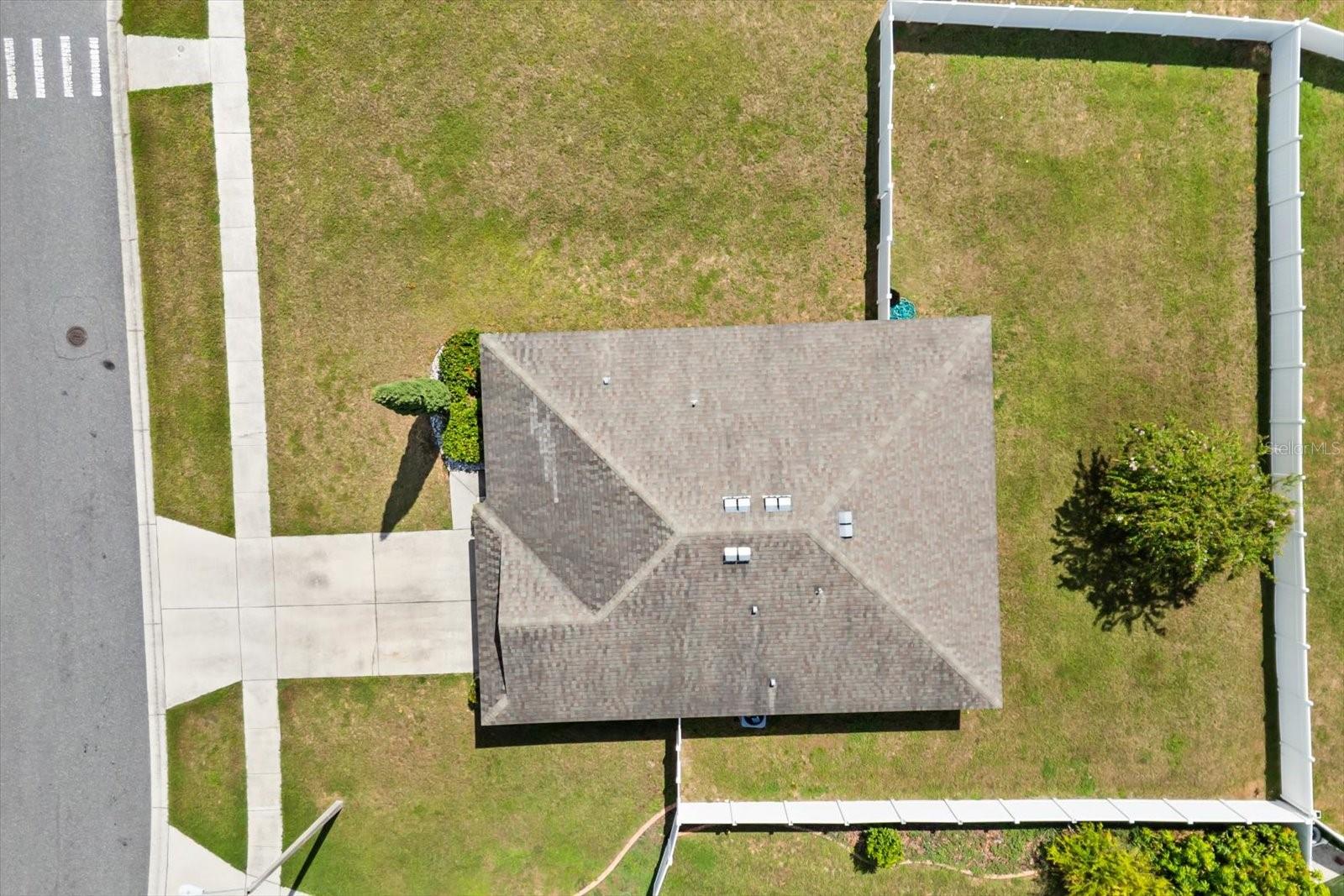 TAVARES GROVES AT BAYTREE PH 04 - Residential Lease