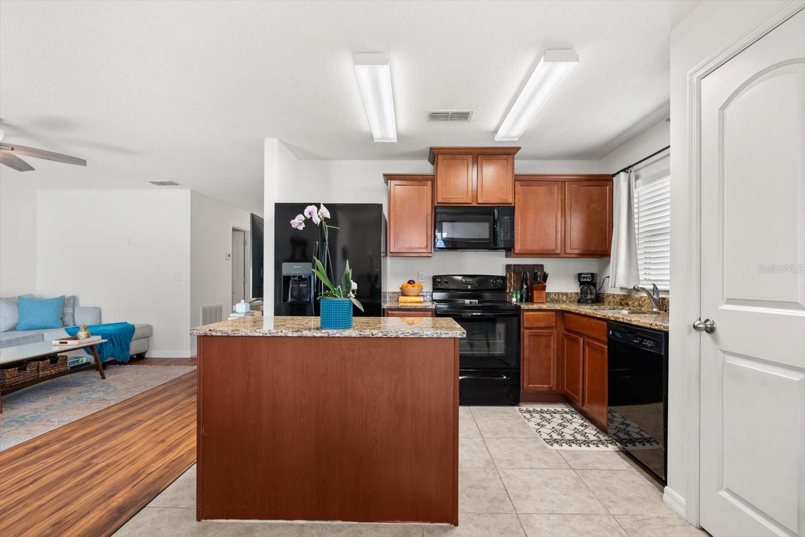 TAVARES GROVES AT BAYTREE PH 04 - Residential Lease