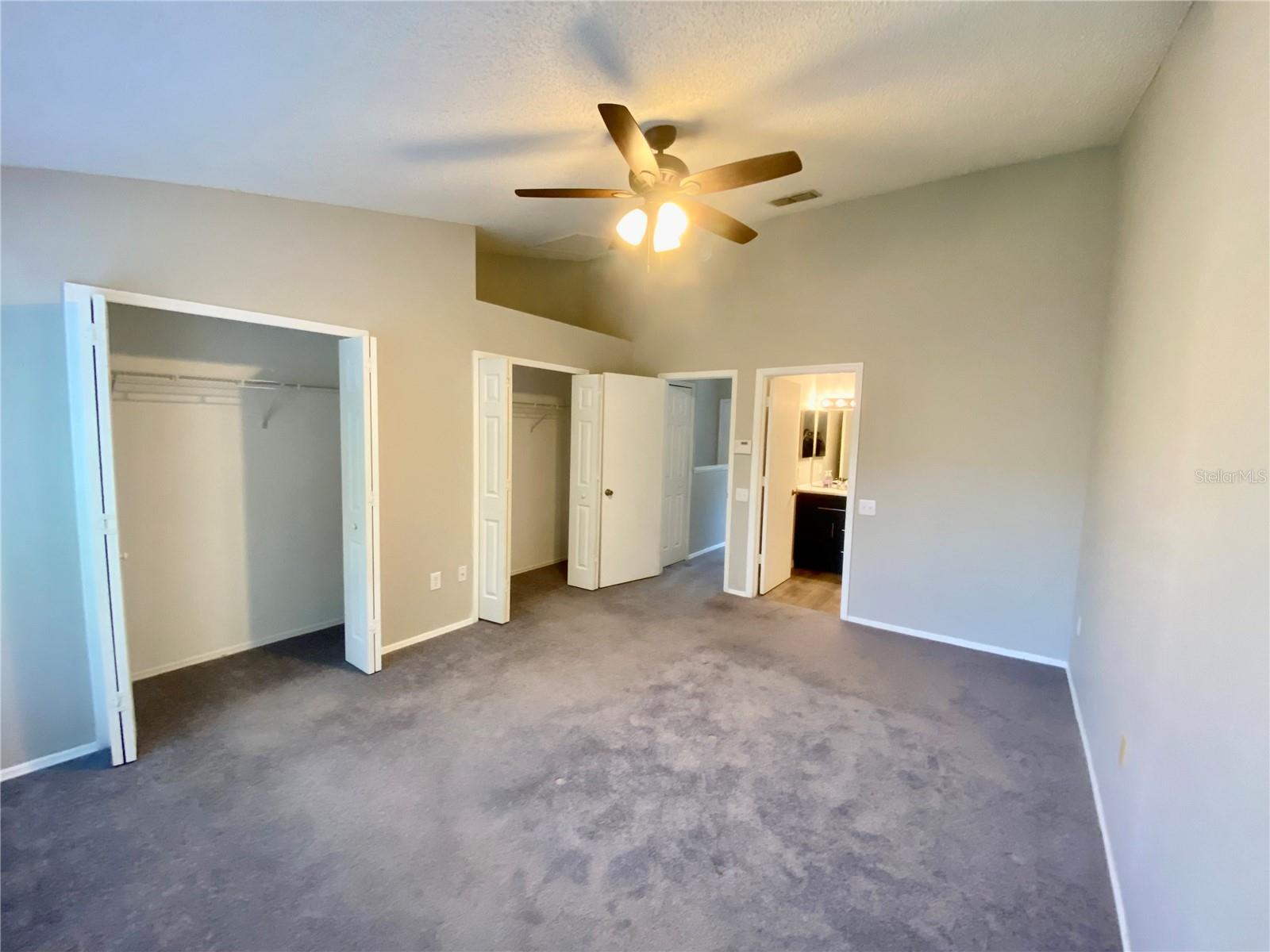 BERKELEY SQUARE - Residential Lease