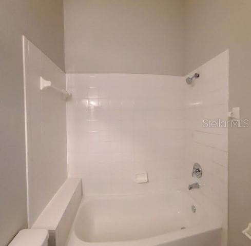 BERKELEY SQUARE - Residential Lease