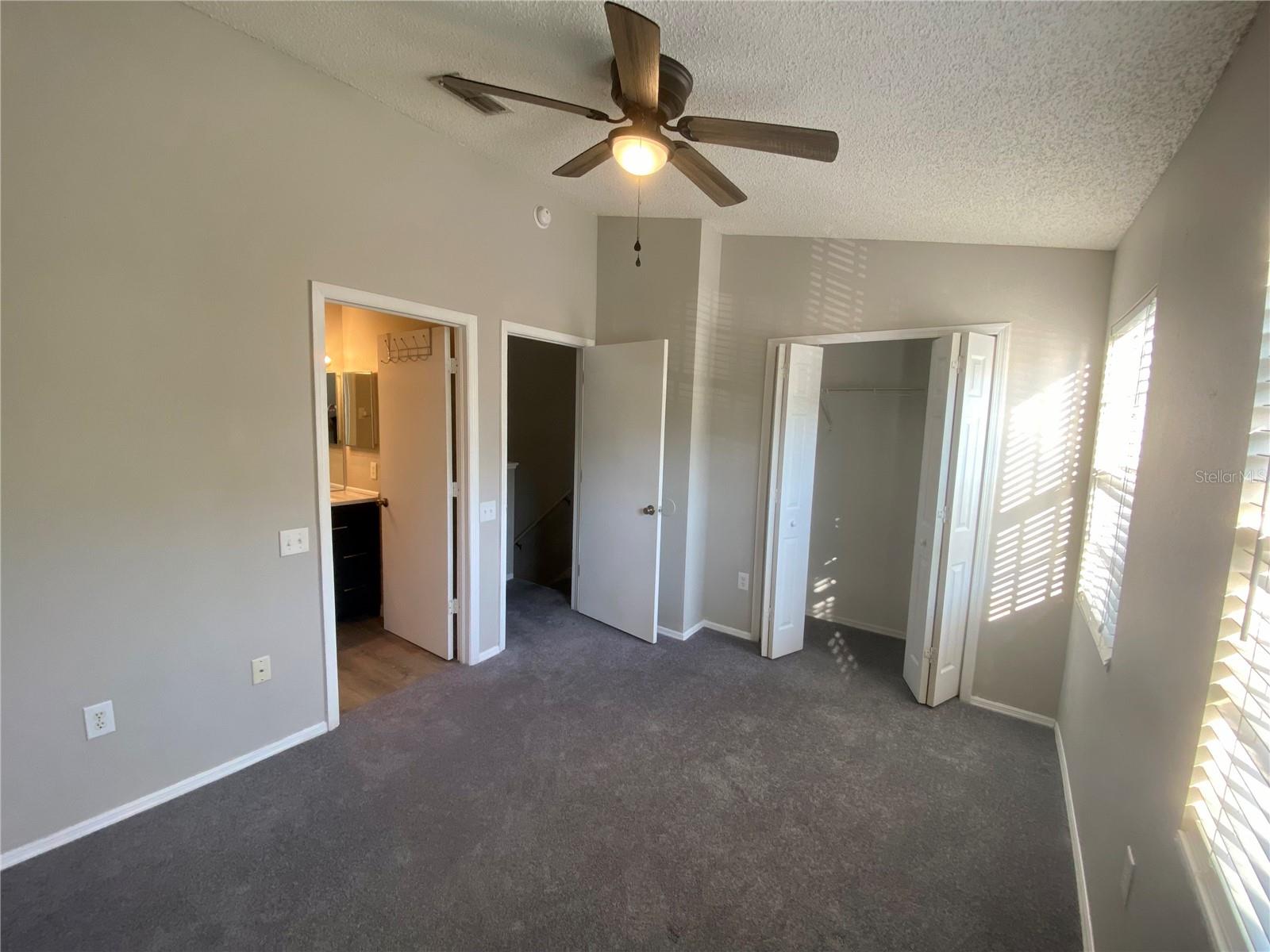 BERKELEY SQUARE - Residential Lease