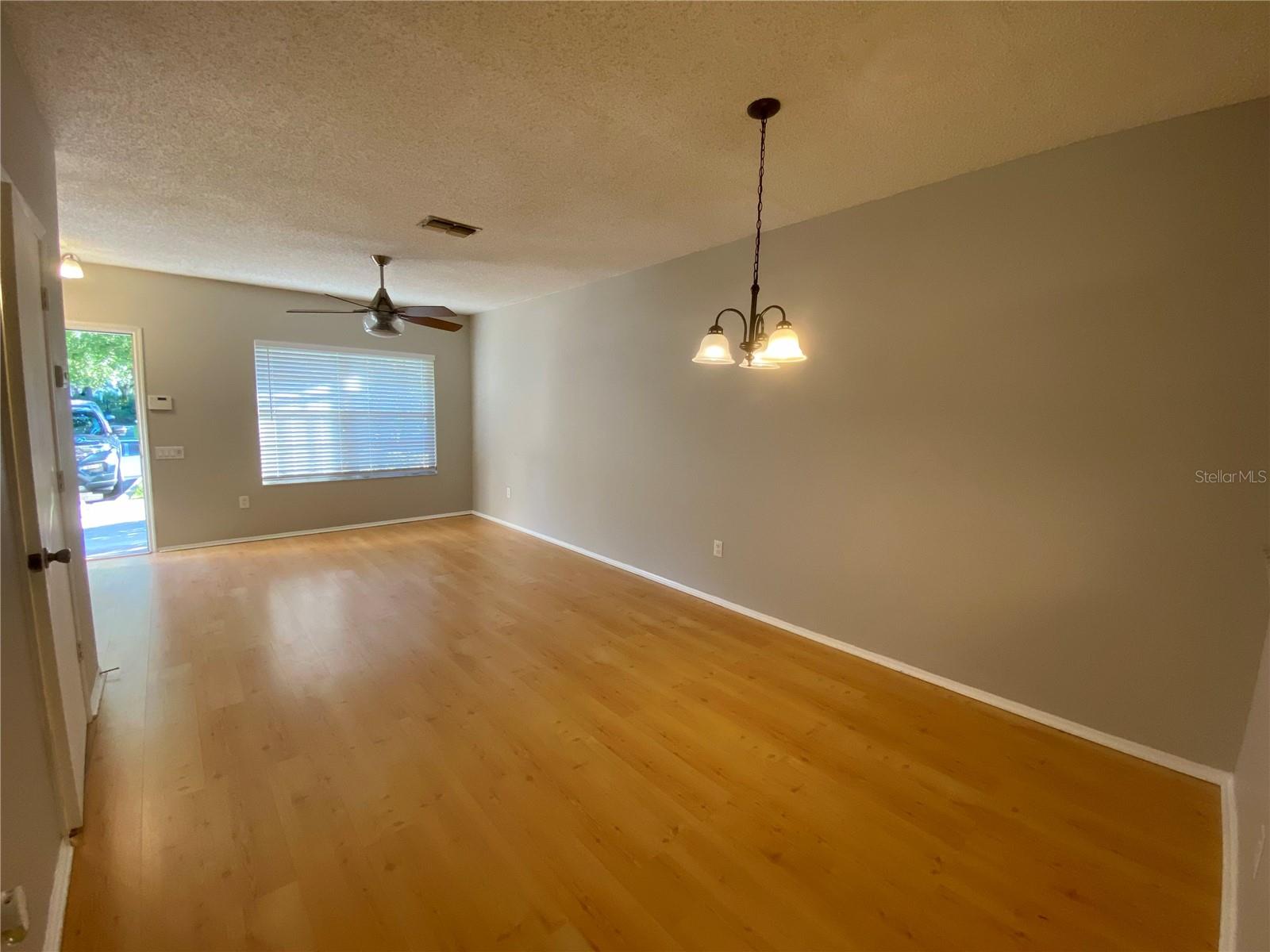 BERKELEY SQUARE - Residential Lease