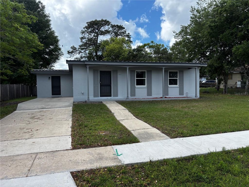 Photo of 1463 Renton Street, Deltona, FL 32725 (MLS # V4948617)