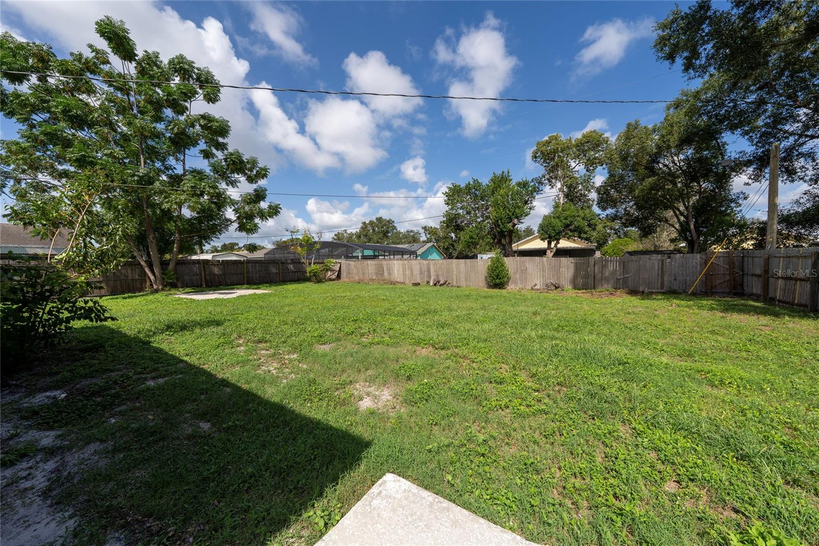 DELTONA LAKES UNIT 05 - Residential Lease